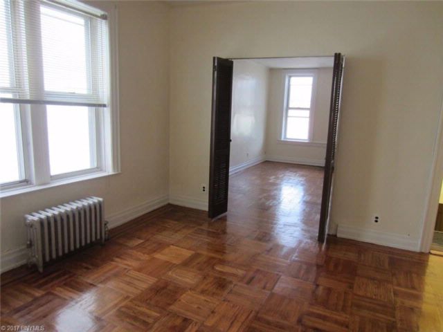 Building Photo - 684 E 52nd St