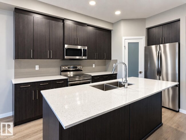 Building Photo - 343 Edgemont Dr NW