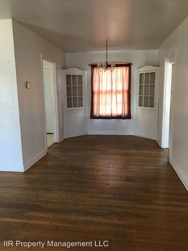 Building Photo - 3 br, 1 bath House - 1109 W. 3rd St