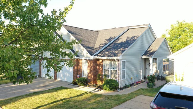 Foto del edificio - 4216 Kensington Garden Ct