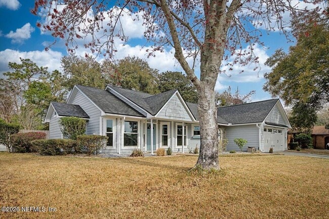 Building Photo - 8472 Bandera Cir W