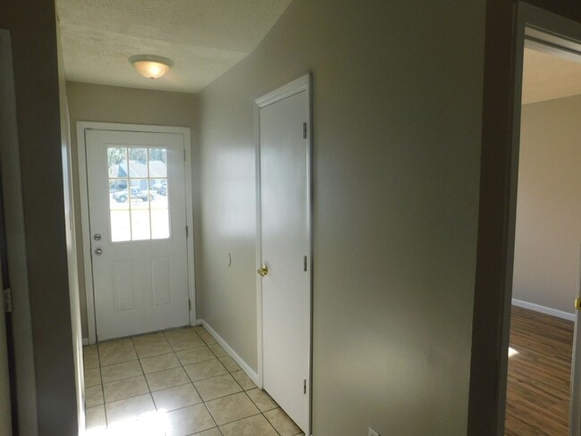 Building Photo - Nice Duplex in Havelock