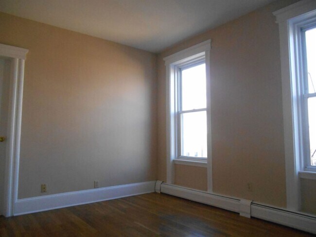 Foto del edificio - 228 Ogden Ave.