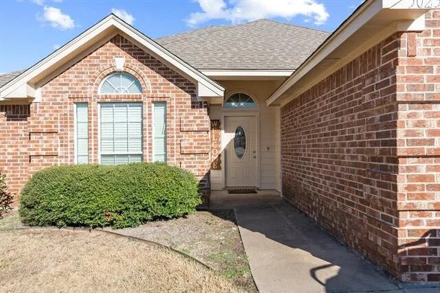 Primary Photo - 5023 Guadalupe Ct