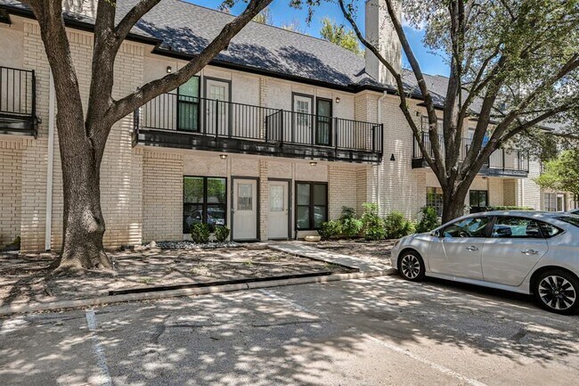 Foto del edificio - 1307 Kinney Ave
