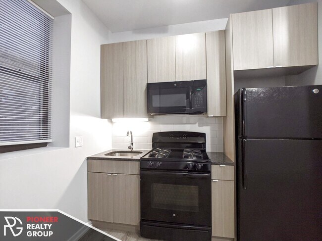 Foto del edificio - 4870 N Magnolia Ave