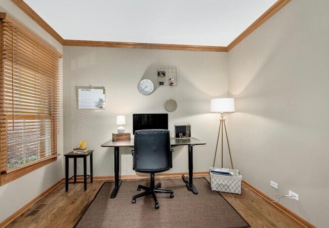 Foto del edificio - 1121 Lisle Pl