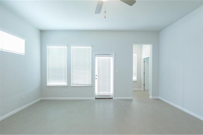 Building Photo - 135 Horseshoe Cove
