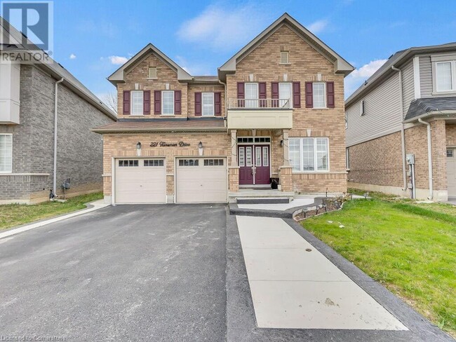 Building Photo - 221 Kinsman Dr