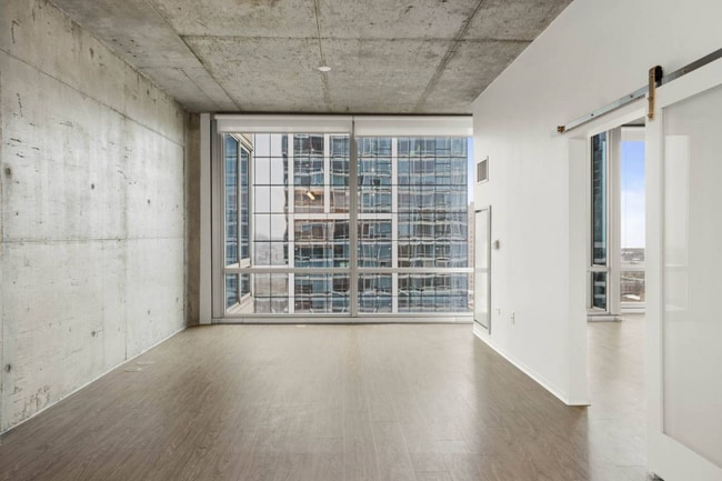 Photo - 1437 S State St Apartment