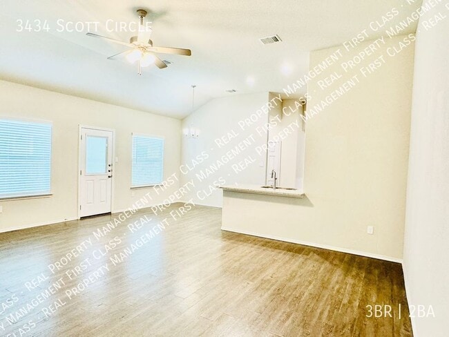 Foto del edificio - 3434 Scott Cir