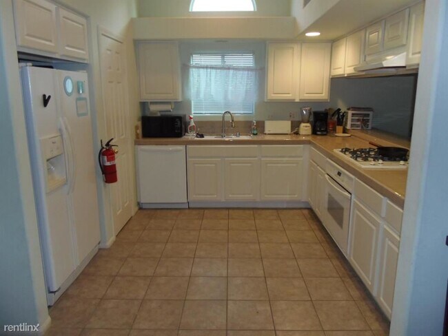 Building Photo - 4 br, 2 bath House - 30075 Avenida del Padre