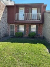 Building Photo - 9339 Westwood Village Dr