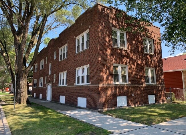 Building Photo - 2503 E 84th St