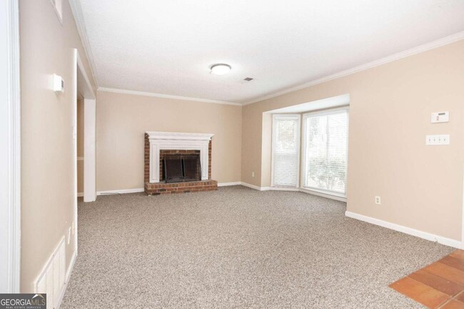 Building Photo - 1714 Twin Brooks Dr SE