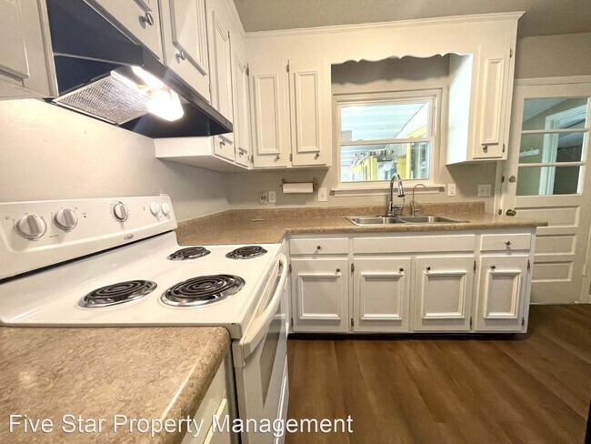 Building Photo - 3 br, 1 bath House - 1022 Wingate St