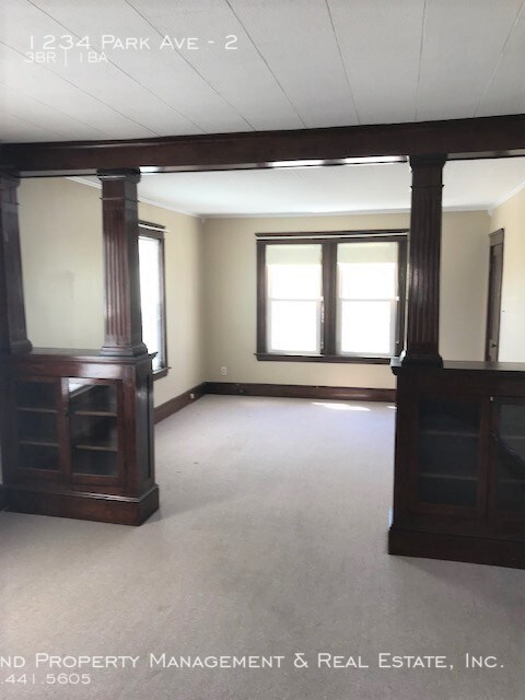 Primary Photo - 1234 Park Ave