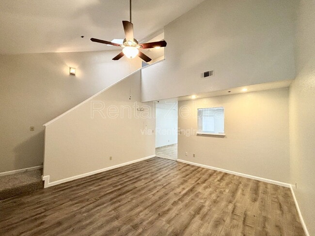 Building Photo - 1131 Colorado Ave