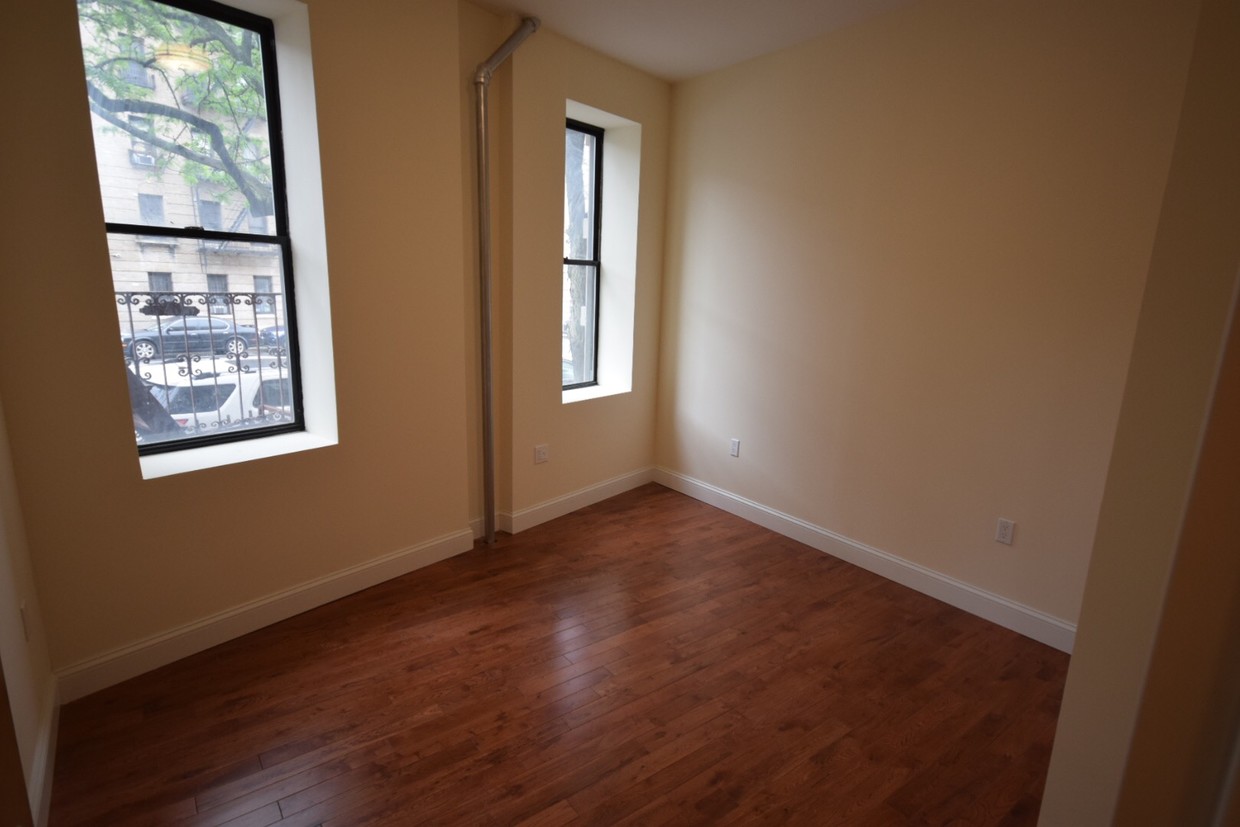 Primary Photo - 945 St Nicholas Ave