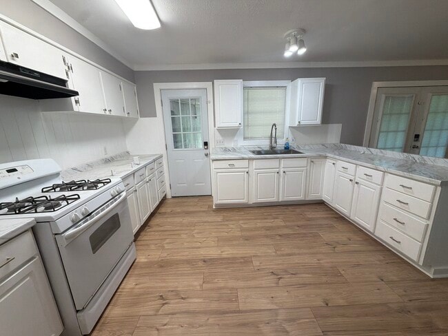 Foto del edificio - 1610 Dudley Ln