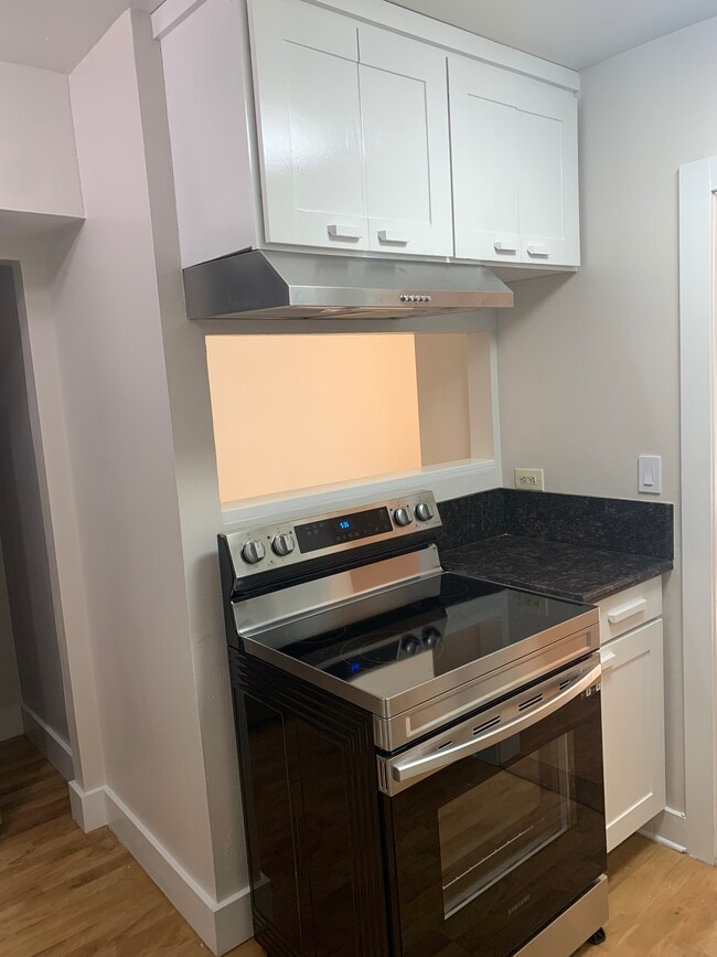 Photo - 2822 Briarhurst Dr Apartment