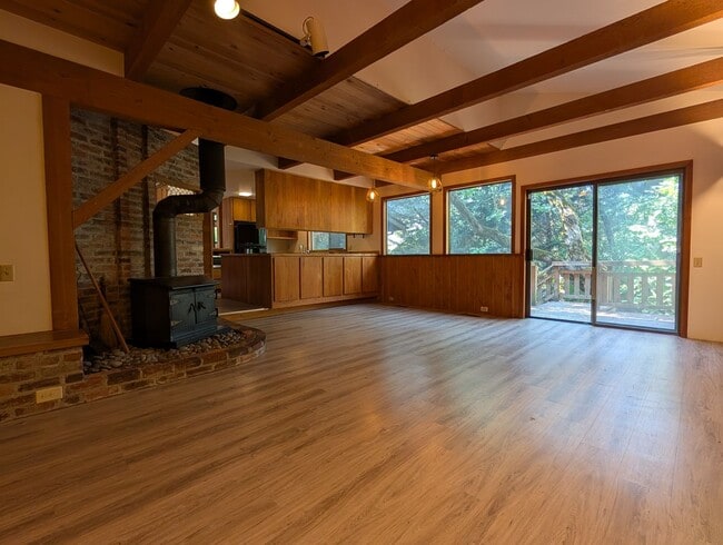 Building Photo - 1465 E 27th Ave