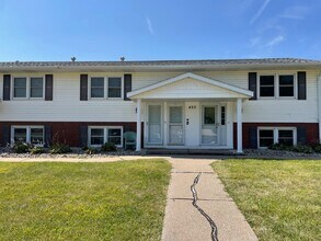 Building Photo - 450 S 14th St