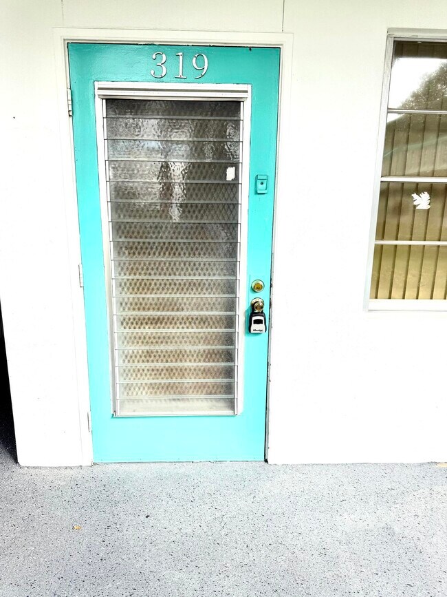 Foto del edificio - 319 Newport V