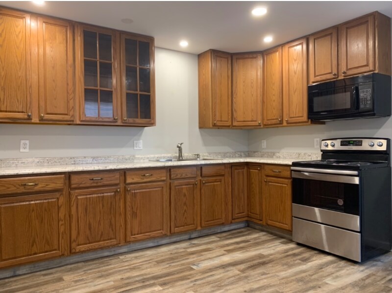 Foto principal - 313 E Main St
