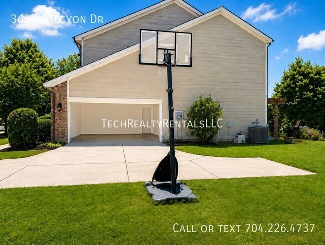 Building Photo - 3634 Halcyon Drive