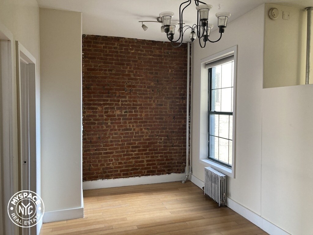 210 Humboldt St Unit 6, Brooklyn, NY 11206 Room for Rent in Brooklyn