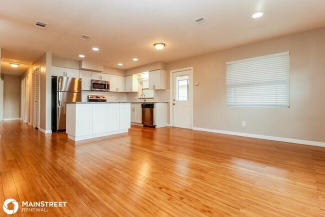 Building Photo - 4107 W Grace St, Tampa, FL 33607