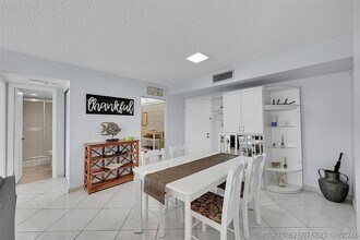 Building Photo - 525 N Ocean Blvd