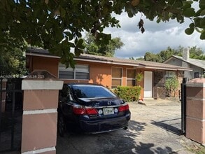 Building Photo - 311 NE 57th St