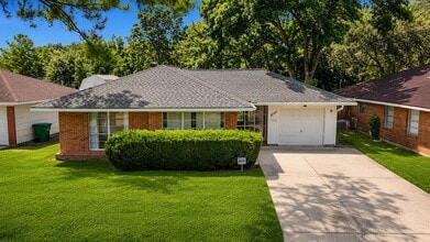 Building Photo - 4045 Woodfox St