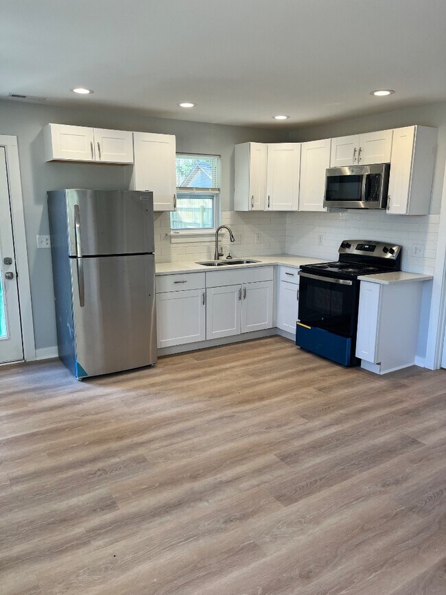 Foto del edificio - 1817 Newcastle St