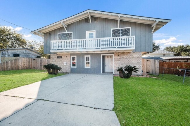 Building Photo - Beautifully updated San Antonio home by Botanical Garden