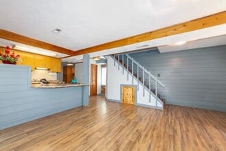 Building Photo - 40324 Lynn Rd