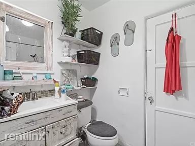 Building Photo - 3 br, 1 bath House - 2864 N Lugo Ave