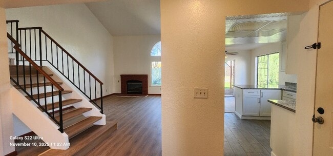 Building Photo - Large 3 Bedroom 3 Full Bath Home in Glen C...