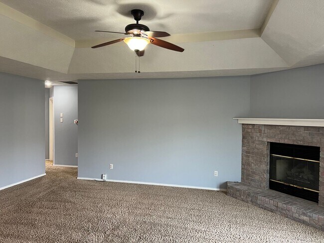 Building Photo - 3Bed / 2Bath in Springfield