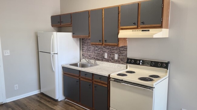 Building Photo - 27 Hege Drive