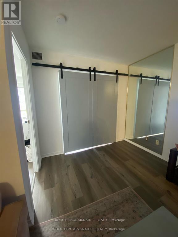 Photo du bâtiment - 25 The Esplanade