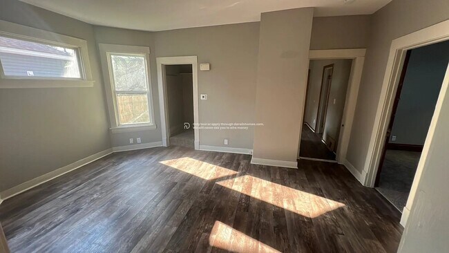 Foto del edificio - 2907 Bristol St