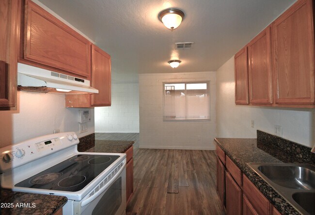 Foto del edificio - 4022 E Portland St