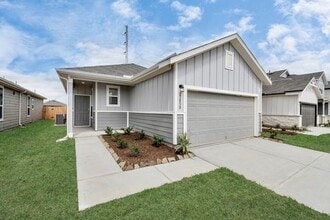 Building Photo - 23830 Escardilla Dr