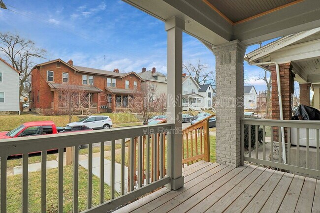 Foto del edificio - 614 Lilley Ave