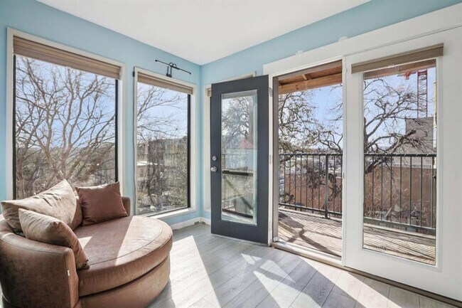 Foto del edificio - 1106 W 6th St