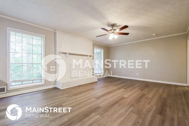 Foto del edificio - 726 Trailwood Dr