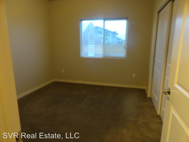 Building Photo - 2410 23rd St W